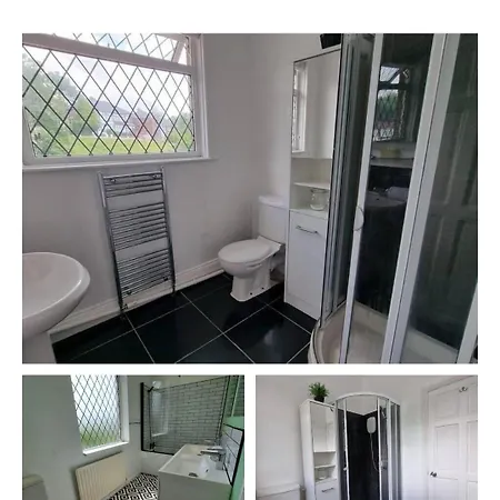 Near City Centre Sleeps 11, 4-Spacious Bed Rooms,2-Lounges 2-Toilets 1-Kitchen Ideal Familys&Groups-2